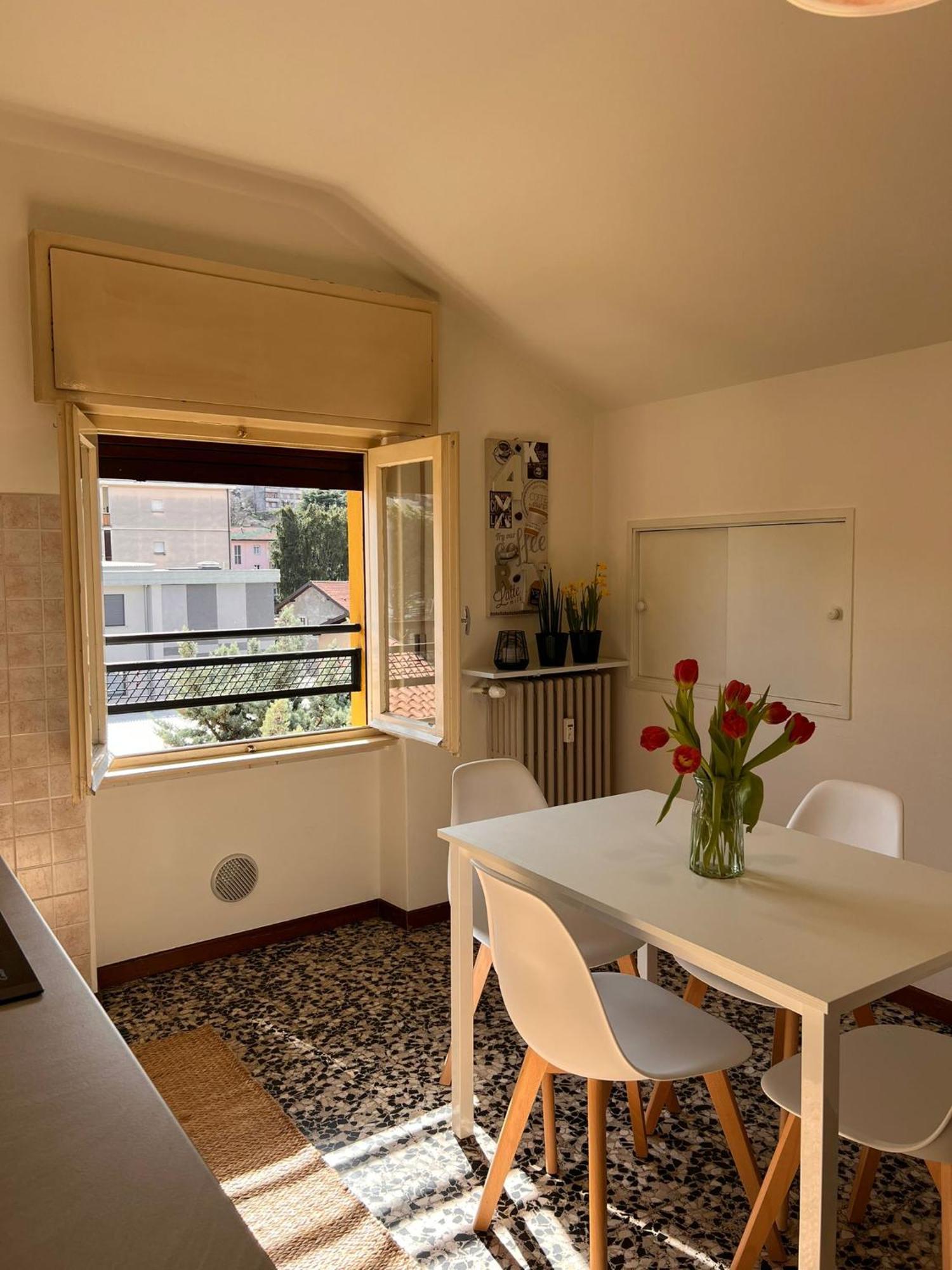 La Mansarda Apartment Комо Екстериор снимка