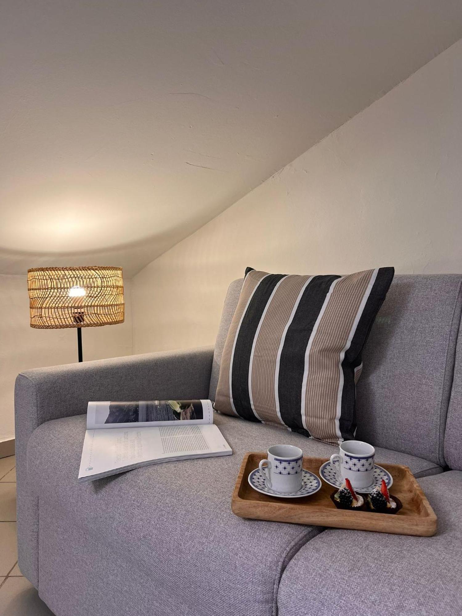La Mansarda Apartment Комо Екстериор снимка