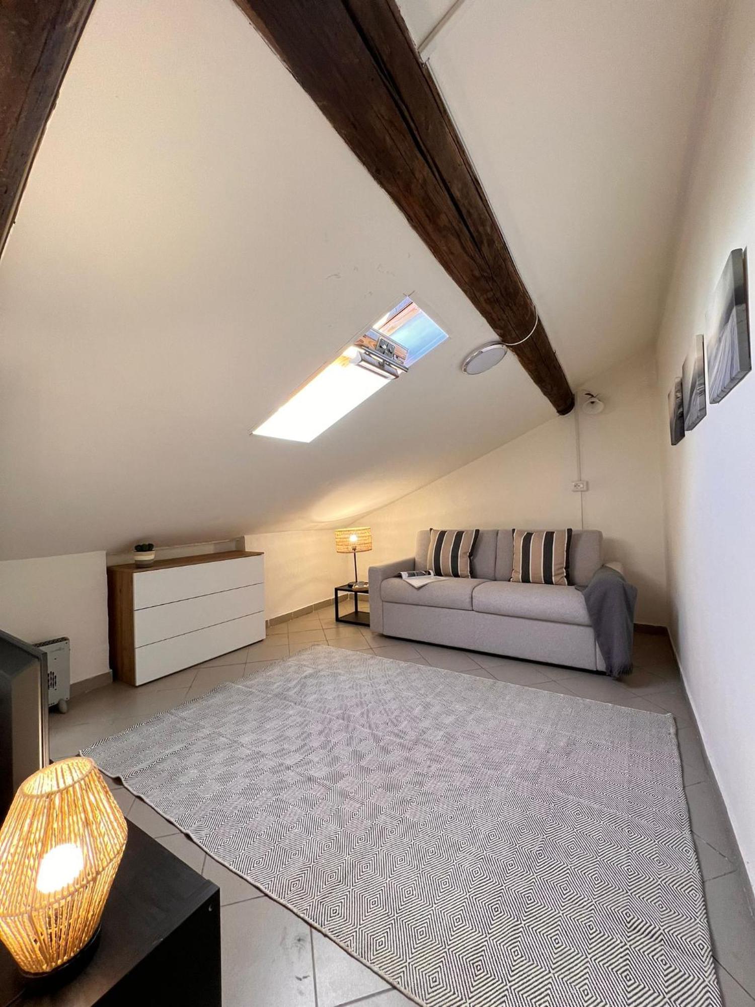 La Mansarda Apartment Комо Екстериор снимка