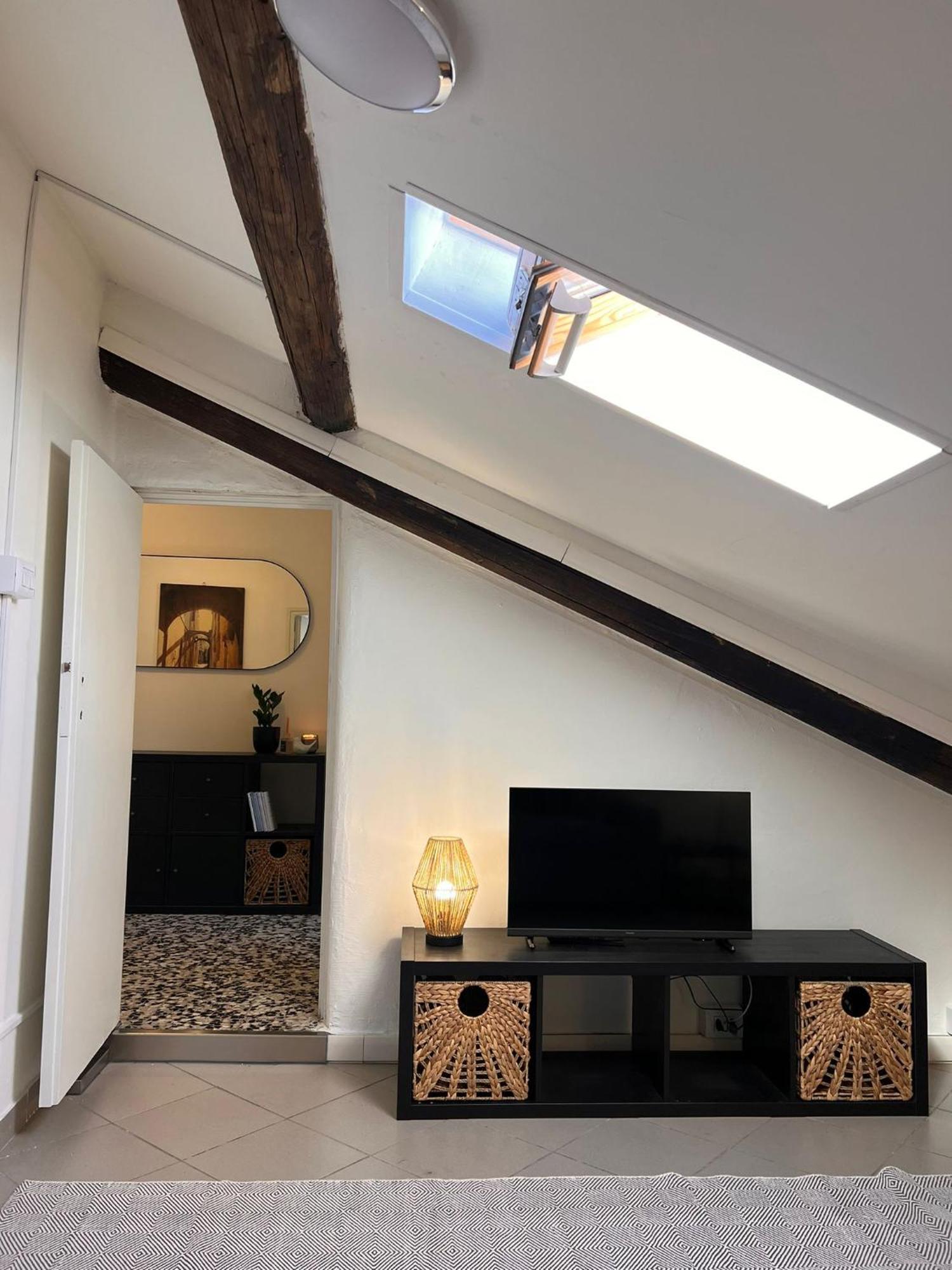 La Mansarda Apartment Комо Екстериор снимка