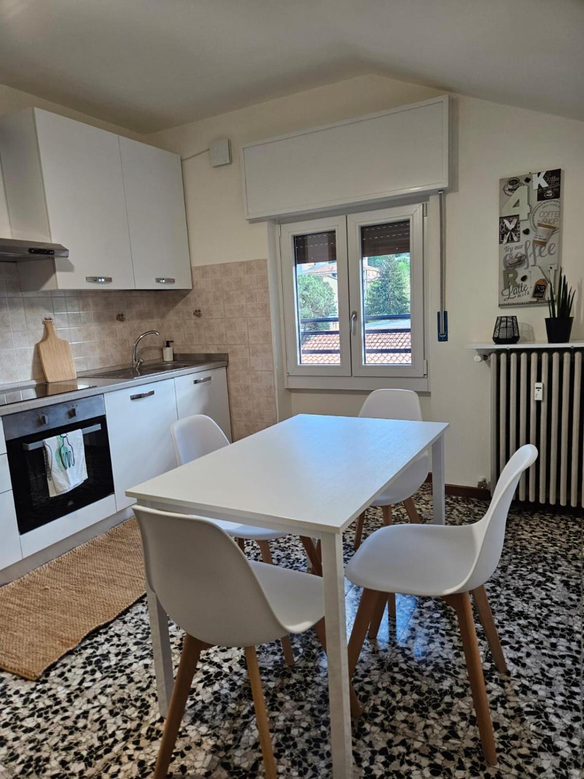 La Mansarda Apartment Комо Екстериор снимка