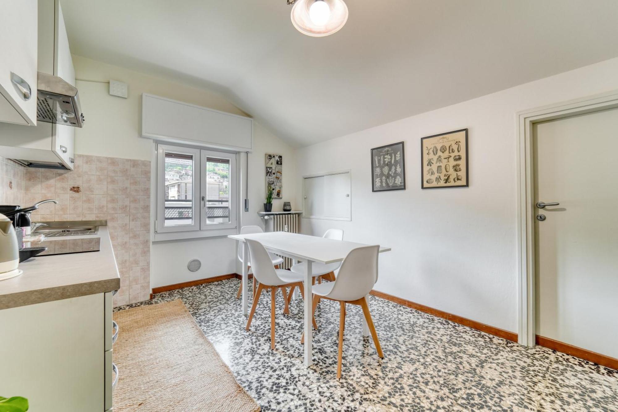 La Mansarda Apartment Комо Екстериор снимка
